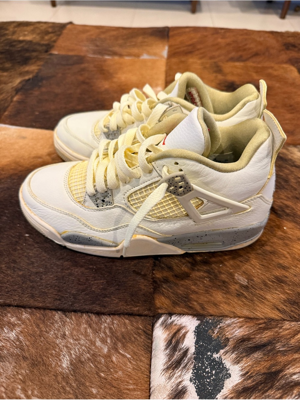 Never worn Nike Jordan 4s